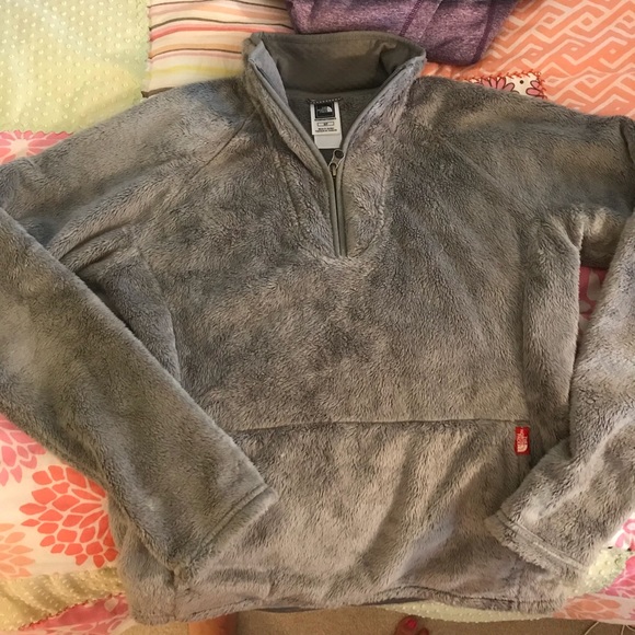 north face fuzzy pullover